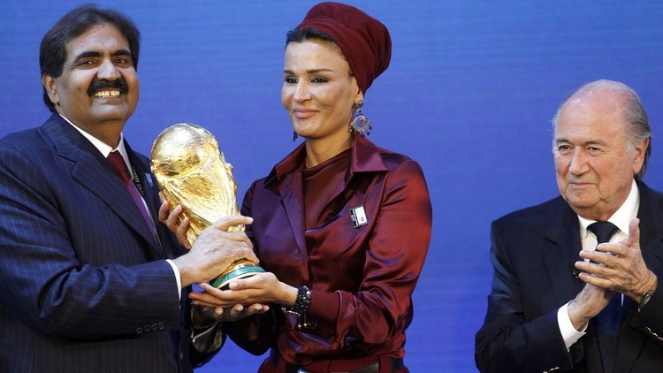 انتظار الأخبار حول سحب الفيفا مونديال 2022 من قطر وتحديد الدول المنظمة لبطولة كأس العالم