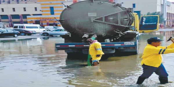 شركة الصرف الصحي بالقاهرة تُعلن حالة الطواري وتستعد للأمطار وفقاً لتحذيرات الأرصاد الجوية